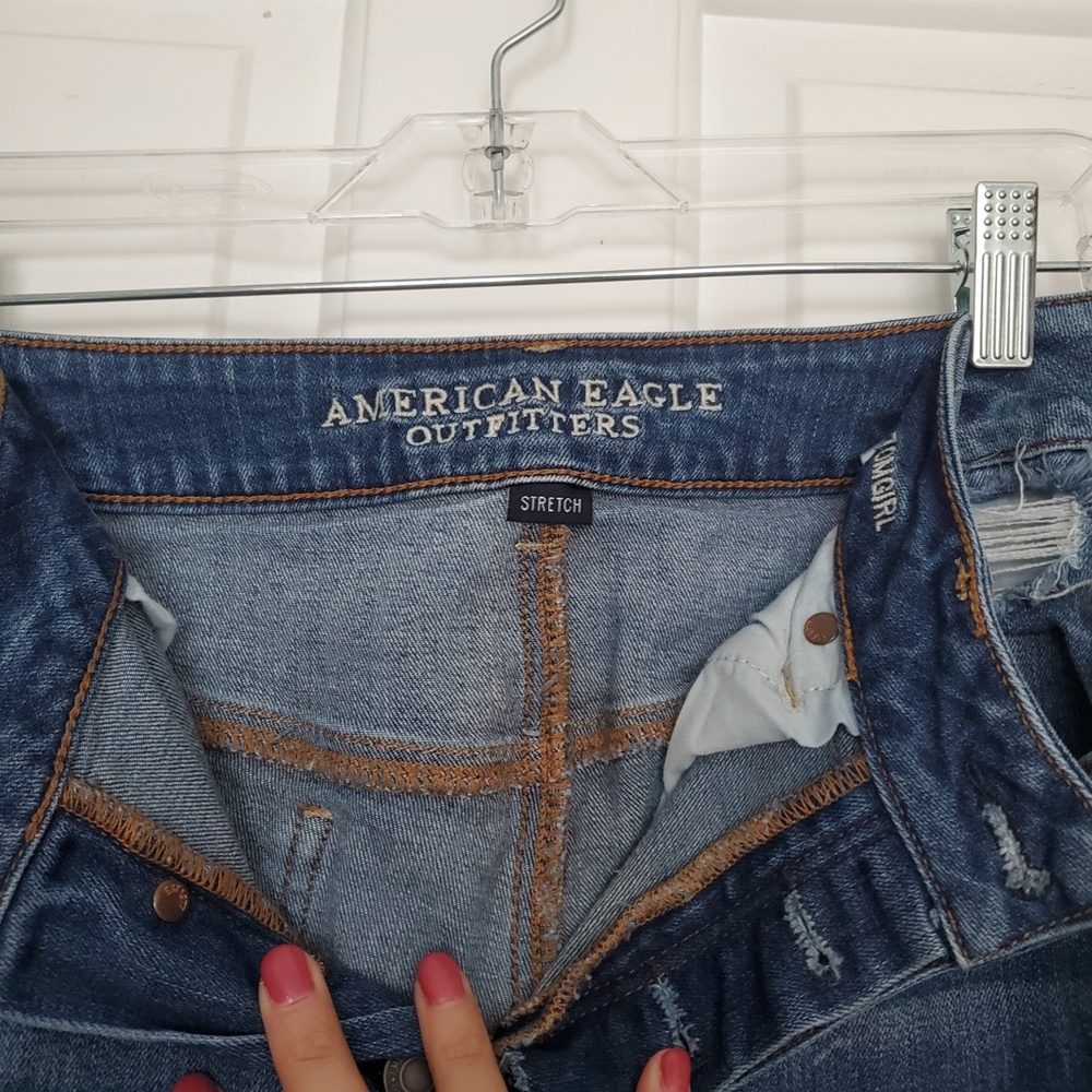 AE American Eagle Tomgirl ripped up blue jeans 10 regular distressed stretchy - Picture 5 of 9